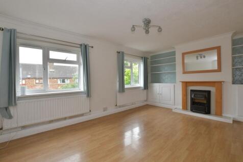2 bedroom maisonette for sale
