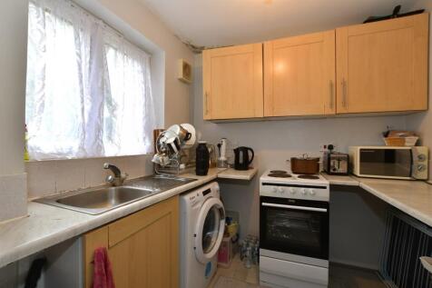 Studio flat for sale