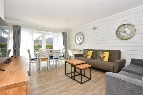 Fort Warden Road, Totland Bay, Isle... 2 bed park home for sale