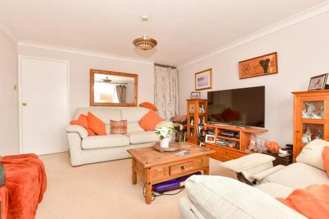 Lanes End, Totland Bay, Isle of Wight 2 bed terraced house for sale