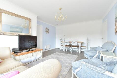 St. Andrew's Way, Freshwater, Isle of... 2 bed detached bungalow for sale