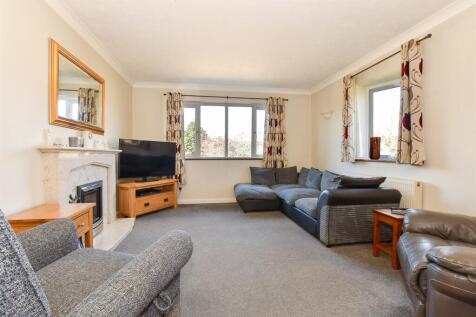 6 bedroom chalet for sale