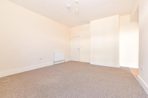 1 bedroom ground floor maisonette for sale