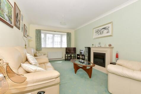 3 bedroom link detached house for sale