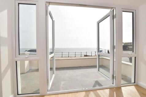2 bedroom ground floor flat for sale