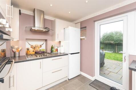 4 bedroom semi-detached house for sale