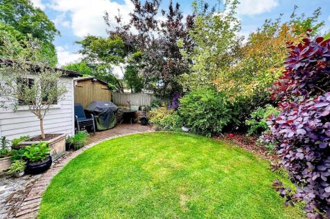 3 bedroom cottage for sale