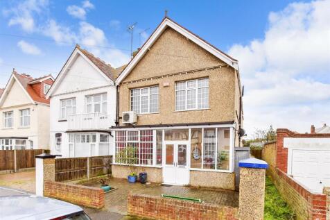 Cliffe Avenue, Westbrook, Margate, Kent 2 bed apartment for sale