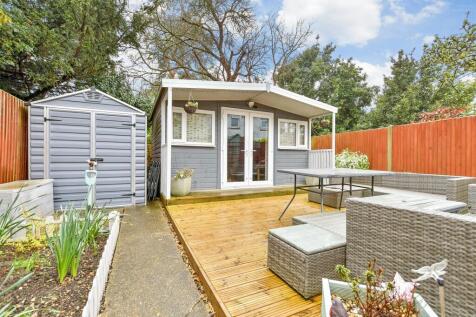2 bedroom ground floor flat for sale