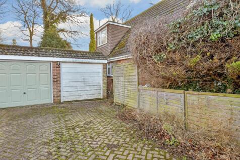 2 bedroom detached house for sale