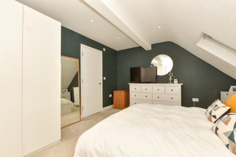 4 bedroom chalet for sale