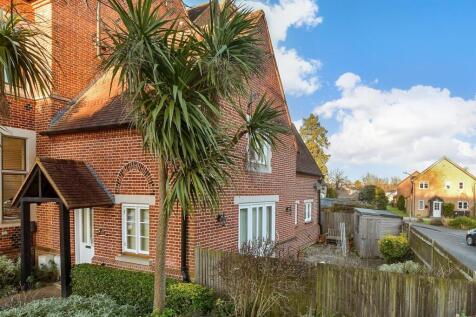 2 bedroom semi-detached house for sale