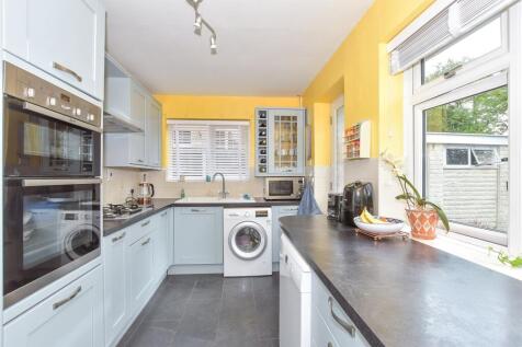 4 bedroom chalet for sale
