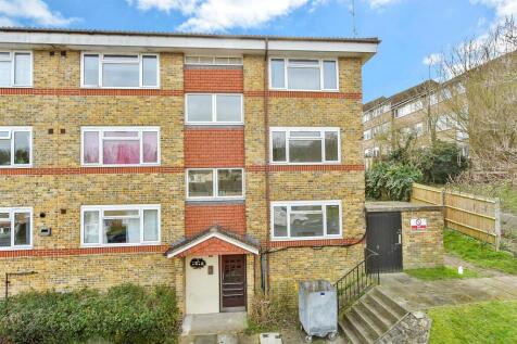 1 bedroom ground floor flat for sale
