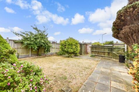 2 bedroom terraced bungalow for sale