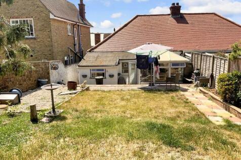 2 bedroom semi-detached bungalow for sale
