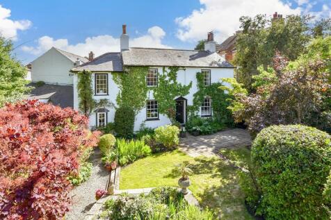 2 bedroom link detached house for sale
