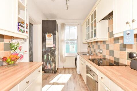 2 bedroom maisonette for sale