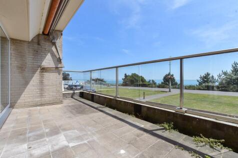 1 bedroom ground floor flat for sale