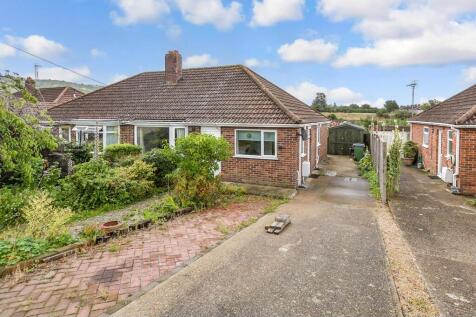 2 bedroom semi-detached bungalow for sale