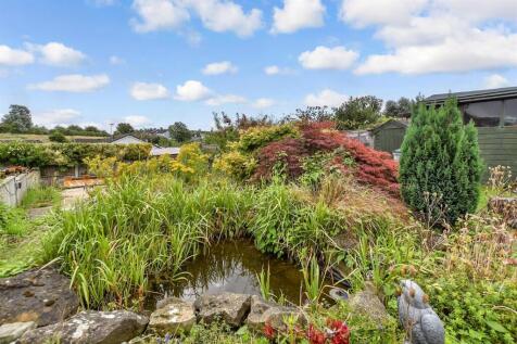 2 bedroom semi-detached bungalow for sale