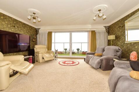 3 bedroom maisonette for sale