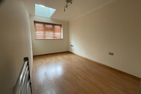 2 bedroom mews property for sale