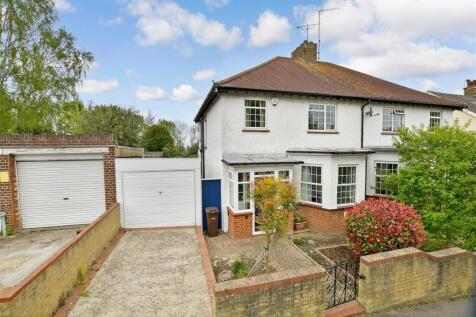 Parrock Avenue, Gravesend, Kent 3 bed semi