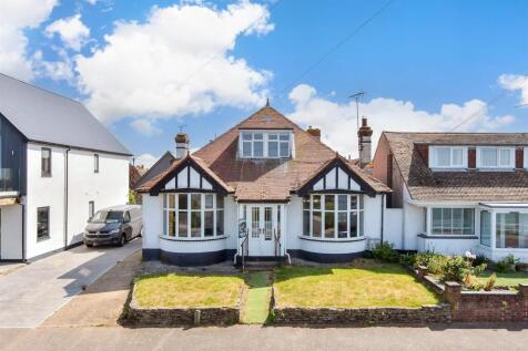 4 bedroom chalet for sale