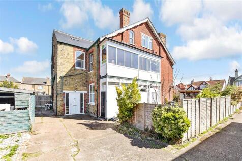 Canterbury Road, Herne Bay, Kent 2 bed apartment for sale