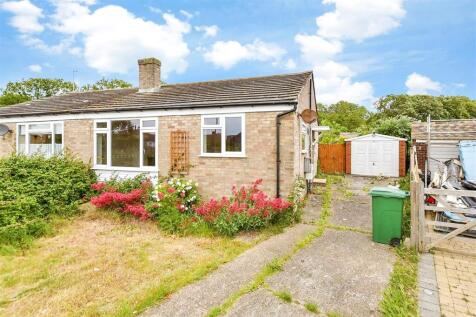 2 bedroom semi-detached bungalow for sale