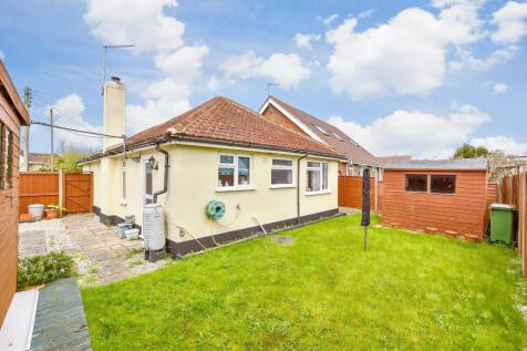 2 bedroom detached bungalow for sale