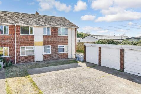 3 bedroom flat for sale