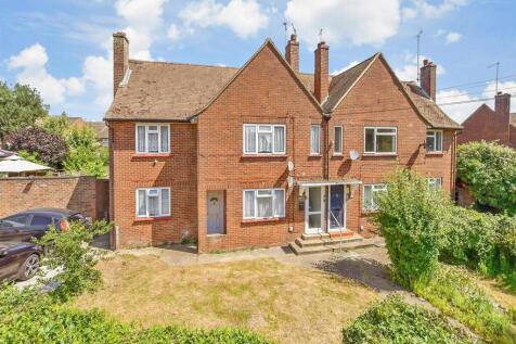 2 bedroom maisonette for sale