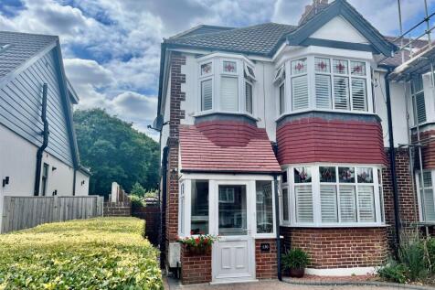 4 bedroom semi-detached house for sale