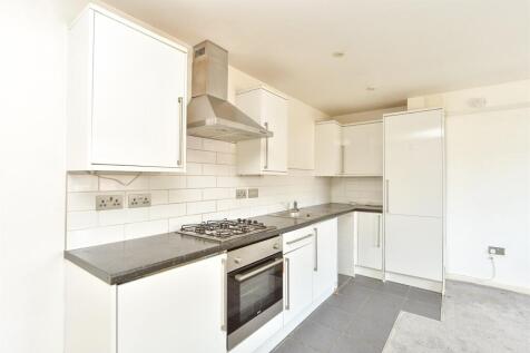 2 bedroom ground floor flat for sale
