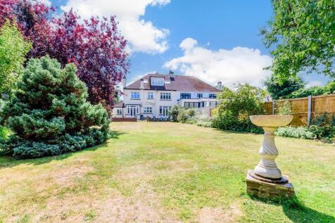 6 bedroom semi-detached house for sale