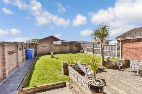 2 bedroom semi-detached bungalow for sale