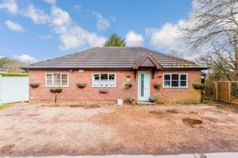 3 bedroom detached bungalow for sale