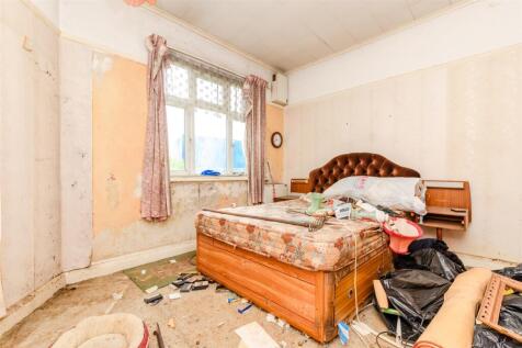 3 bedroom semi-detached bungalow for sale