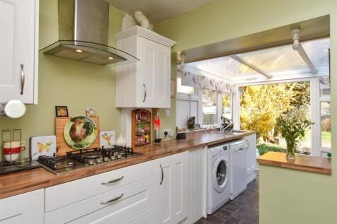 2 bedroom semi-detached bungalow for sale