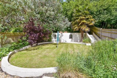 5 bedroom semi-detached house for sale