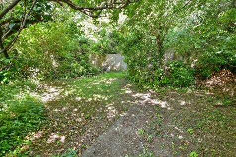 4 bedroom semi-detached bungalow for sale