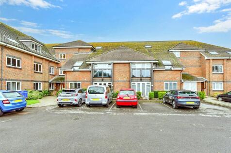Sea Front, Hayling Island, Hampshire 1 bed flat for sale