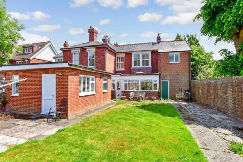 4 bedroom semi-detached house for sale