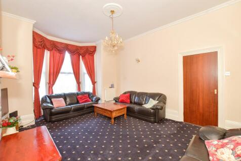 6 bedroom terraced house for sale