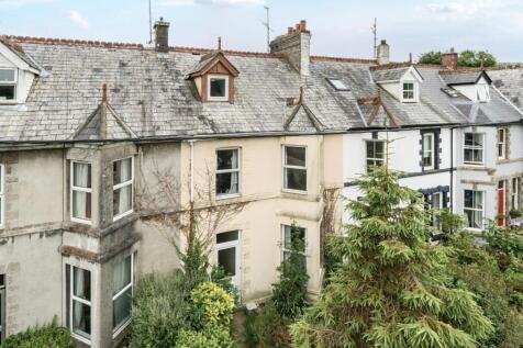 4 bedroom terraced house for sale