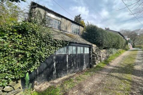 Geufron Bryn Goleu, Llangollen 3 bed property with land for sale