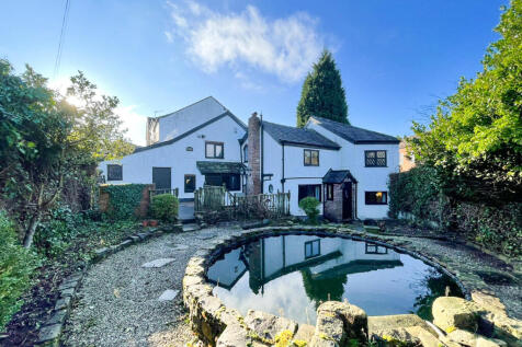 Hyde Road, Woodley 4 bed detached house for sale