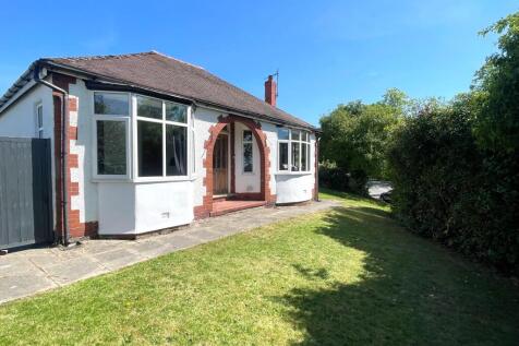 2 bedroom detached bungalow for sale